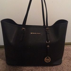 Michael Kors Jet Set Tote